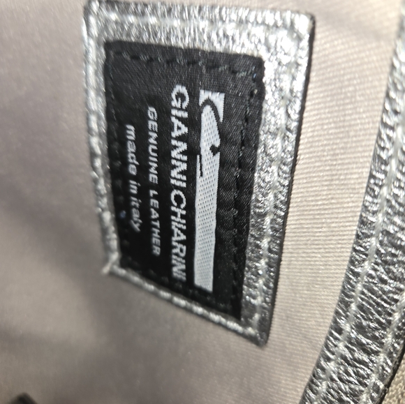 Handbag - Picture 2 of 3